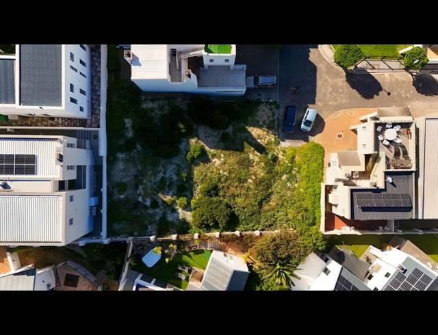 LAND FOR SALE IN WATERFRONT